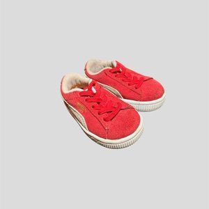 Puma size 4C classic suede sneaker